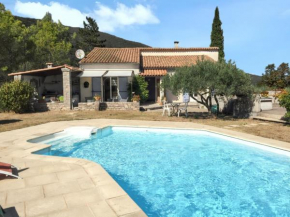 Villa Charmante à Pompignan avec Piscine et Jardin